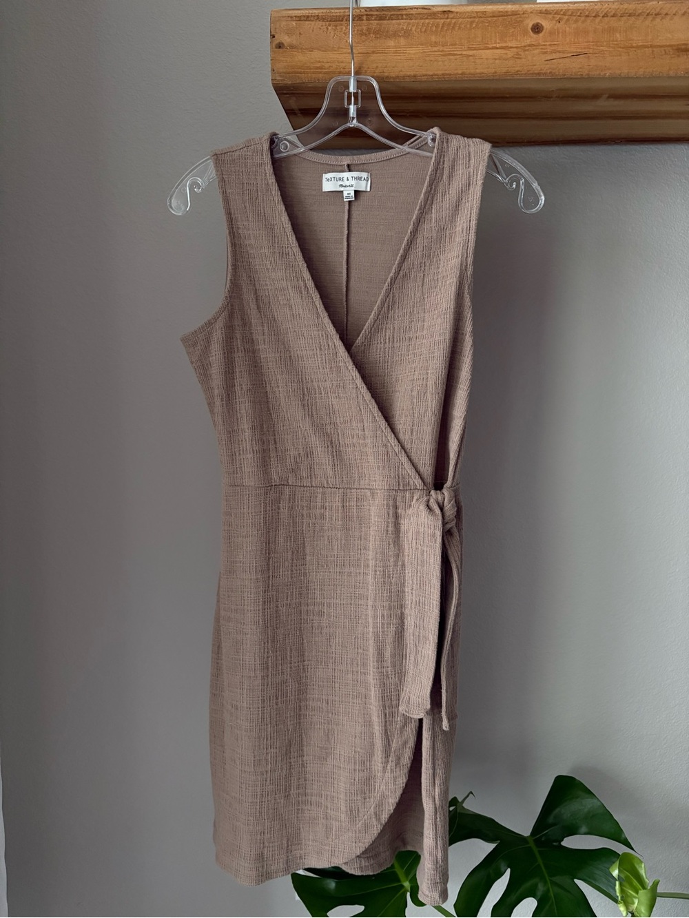 Madwell Sleeveless Wrap Dress in Taupe xs